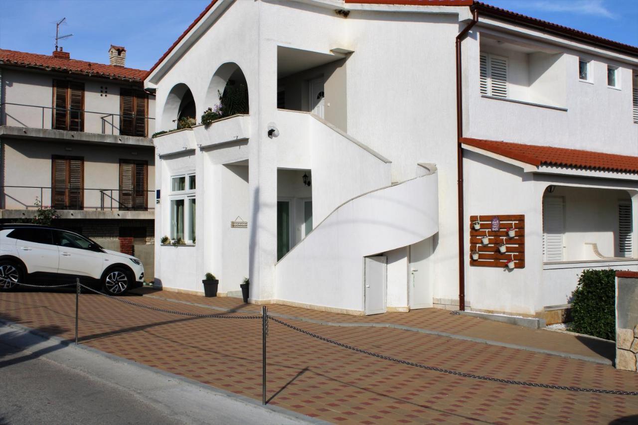 Apartment B&s *