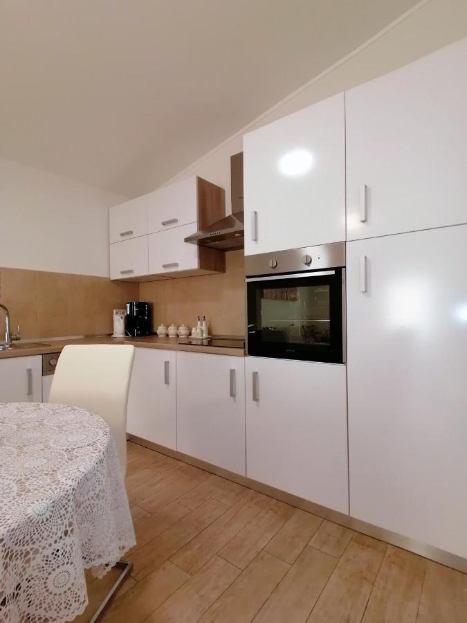 Apartment B&s *