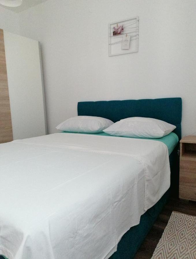Apartment B&s *